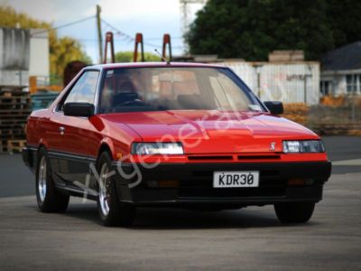 Лобовое стекло Nissan Skyline R30